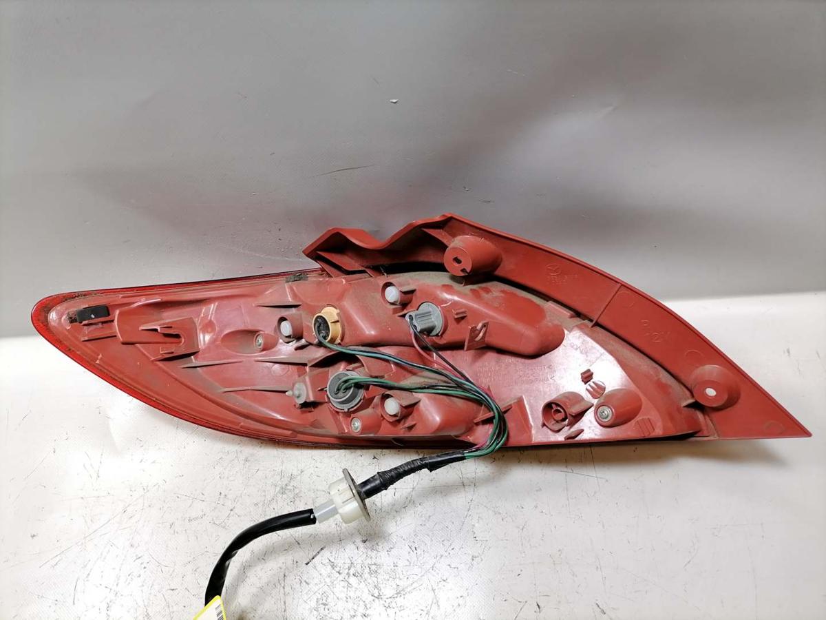 Mazda 2 DE original R&uuml;cklicht R&uuml;ckleuchte Schlussleuchte rechts Bj.2009